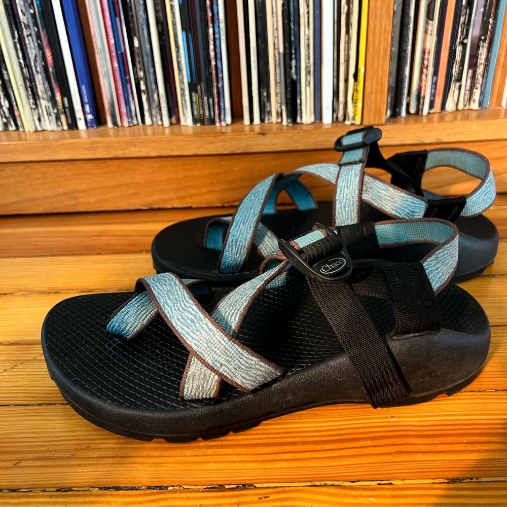 Chaco Blue & Brown Sandal w/Toe Strap